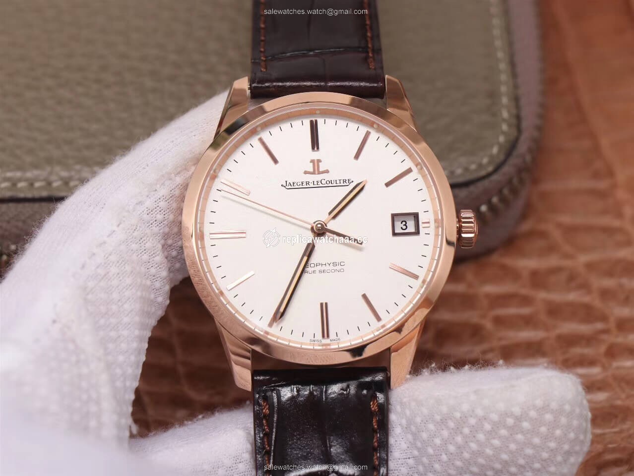 Jaeger-LeCoultre Geophysic 8012520 8F Factory White Dial Jaeger-LeCoultre Geophysic 8012520 8F Factory White Dial