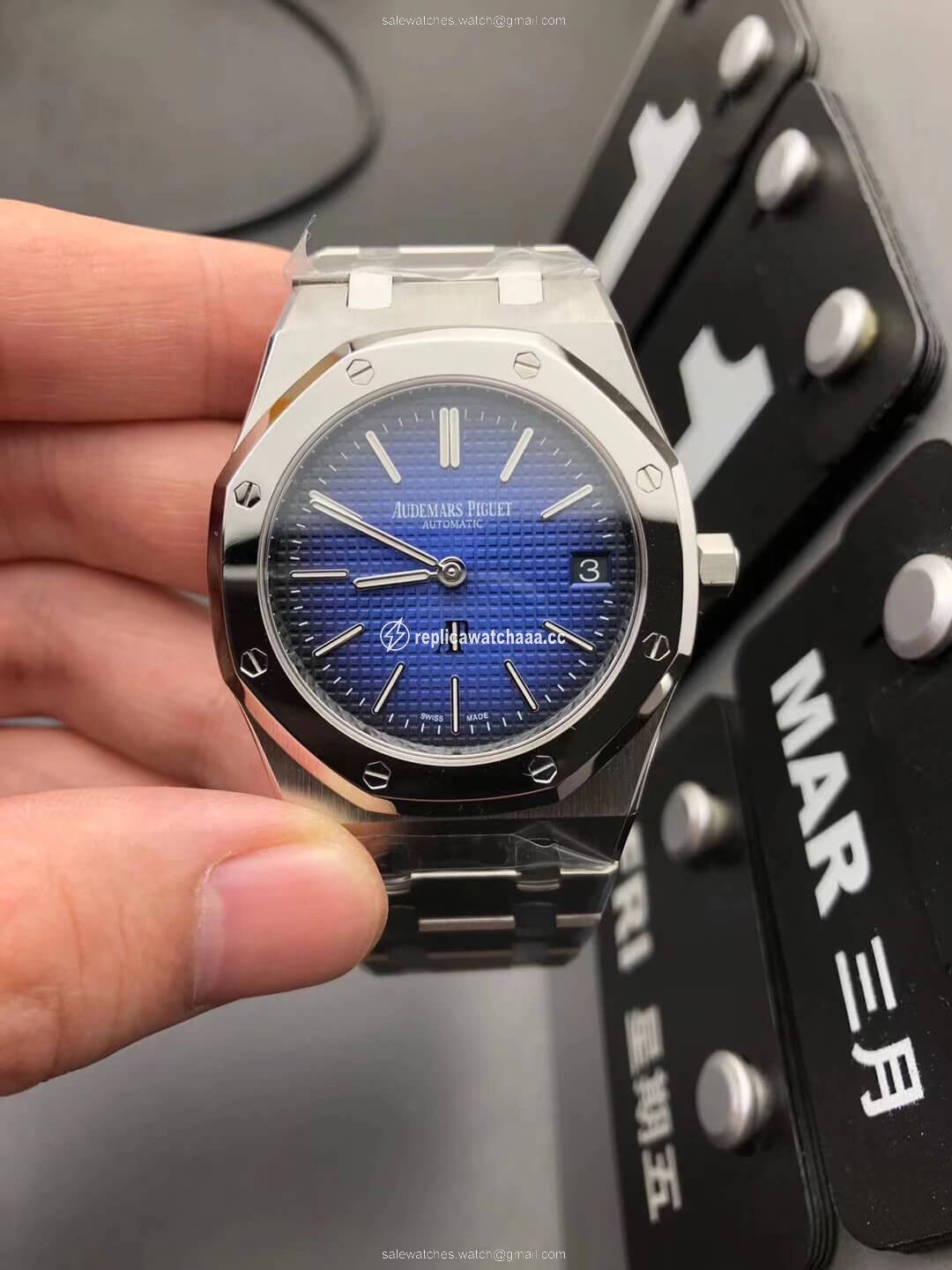 Audemars Piguet Royal Oak 15202IP.OO.1240IP.01 ZF Factory Smoked Blue Dial Audemars Piguet Royal Oak 15202IP.OO.1240IP.01 ZF Factory Smoked Blue Dial