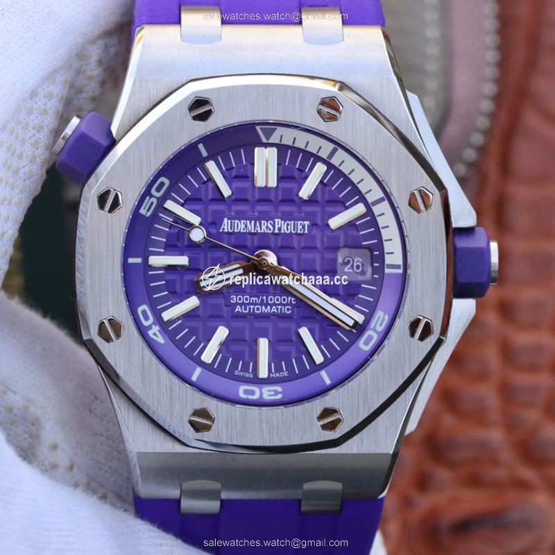 Audemars Piguet Royal Oak Offshore Diver 15710ST.OO.A077CA.01 Purple Dial Audemars Piguet Royal Oak Offshore Diver 15710ST.OO.A077CA.01 Purple Dial
