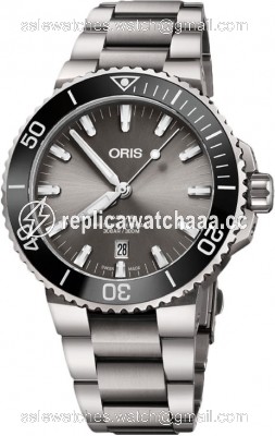 01 733 7730 7153-07 8 24 15PEB Oris Aquis Date 43.5mm Mens Watch 1 01 733 7730 7153-07 8 24 15PEB Oris Aquis Date 43.5mm Mens Watch 1