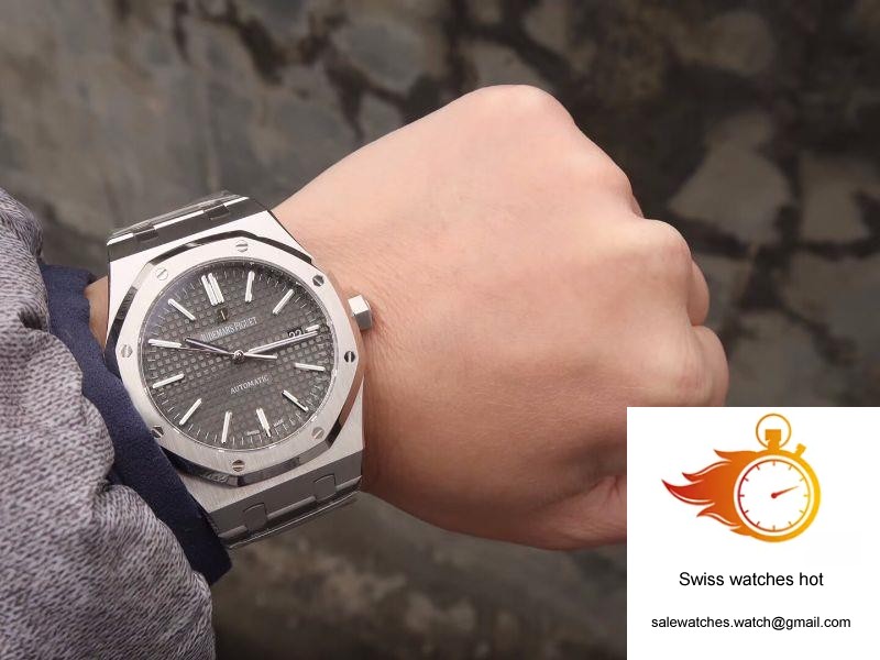 Audemars Piguet Royal Oak 15400ST.OO.1220ST.04 JF Factory Black Dial 10 Audemars Piguet Royal Oak 15400ST.OO.1220ST.04 JF Factory Black Dial 10