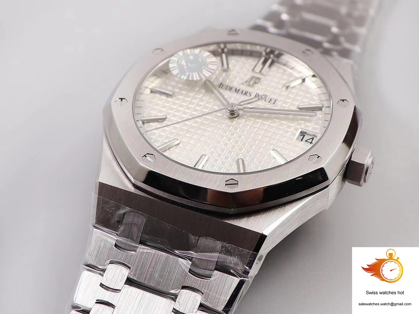 Audemars Piguet Royal Oak 15500ST.OO.1220ST.04 ZF Factory White Dial 2 Audemars Piguet Royal Oak 15500ST.OO.1220ST.04 ZF Factory White Dial 2