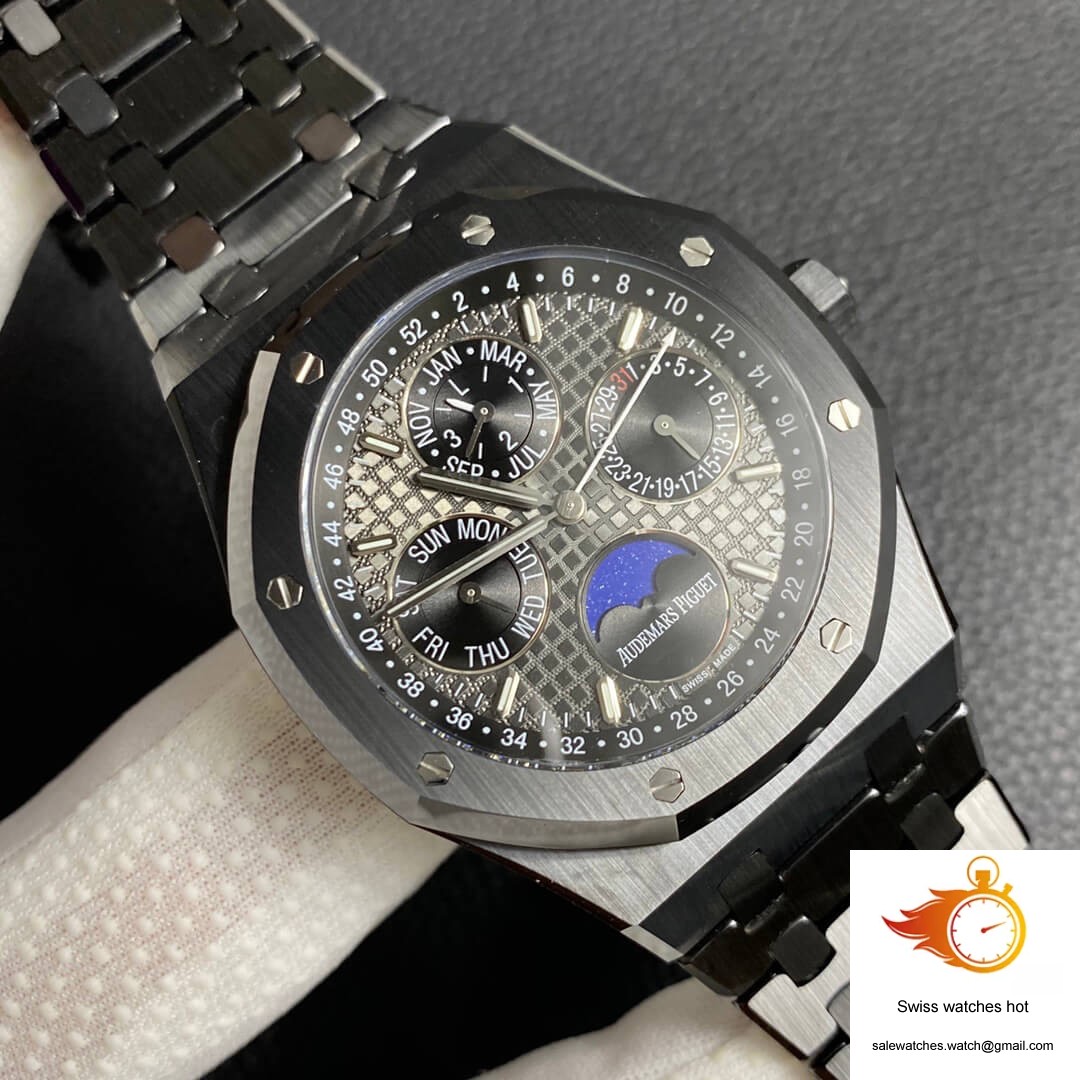 Audemars Piguet Royal Oak 26579CE.OO.1225CE.01 APS Factory Black Dial 2 Audemars Piguet Royal Oak 26579CE.OO.1225CE.01 APS Factory Black Dial 2