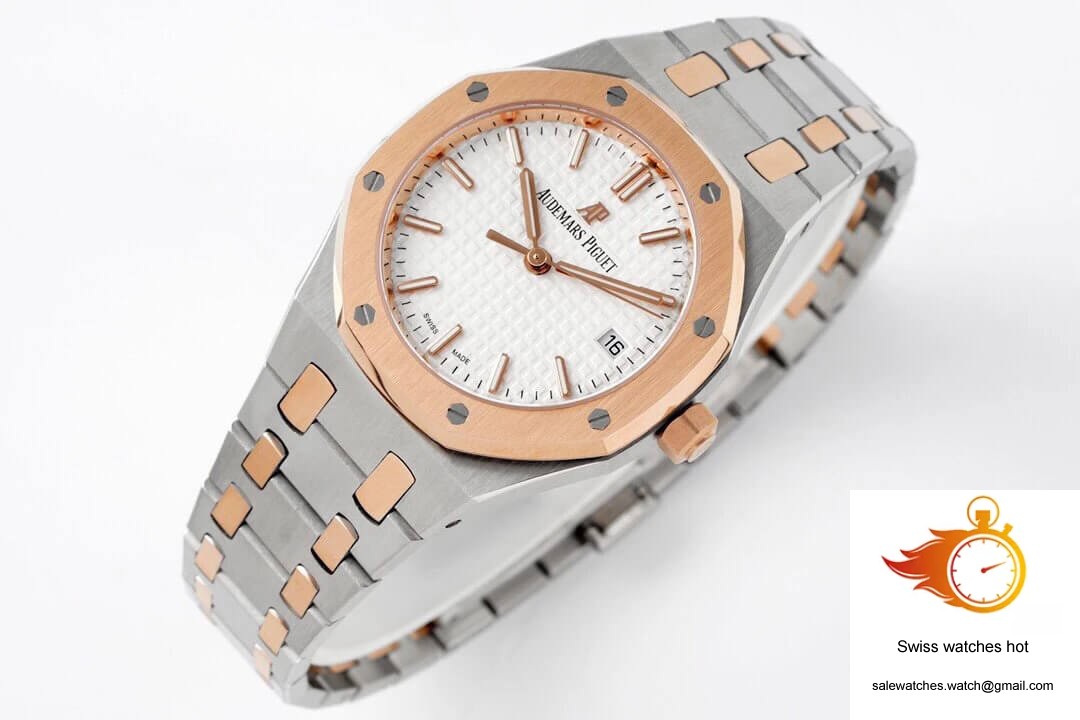 Audemars Piguet Royal Oak 77350SR.OO.1261SR.01 8F Factory Silver Dial 2 Audemars Piguet Royal Oak 77350SR.OO.1261SR.01 8F Factory Silver Dial 2