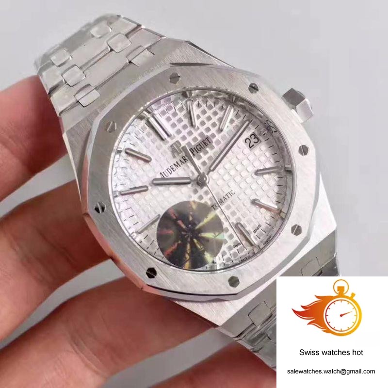 Audemars Piguet Royal Oak 15400 Silver Dial JF Factory V5 2 Audemars Piguet Royal Oak 15400 Silver Dial JF Factory V5 2
