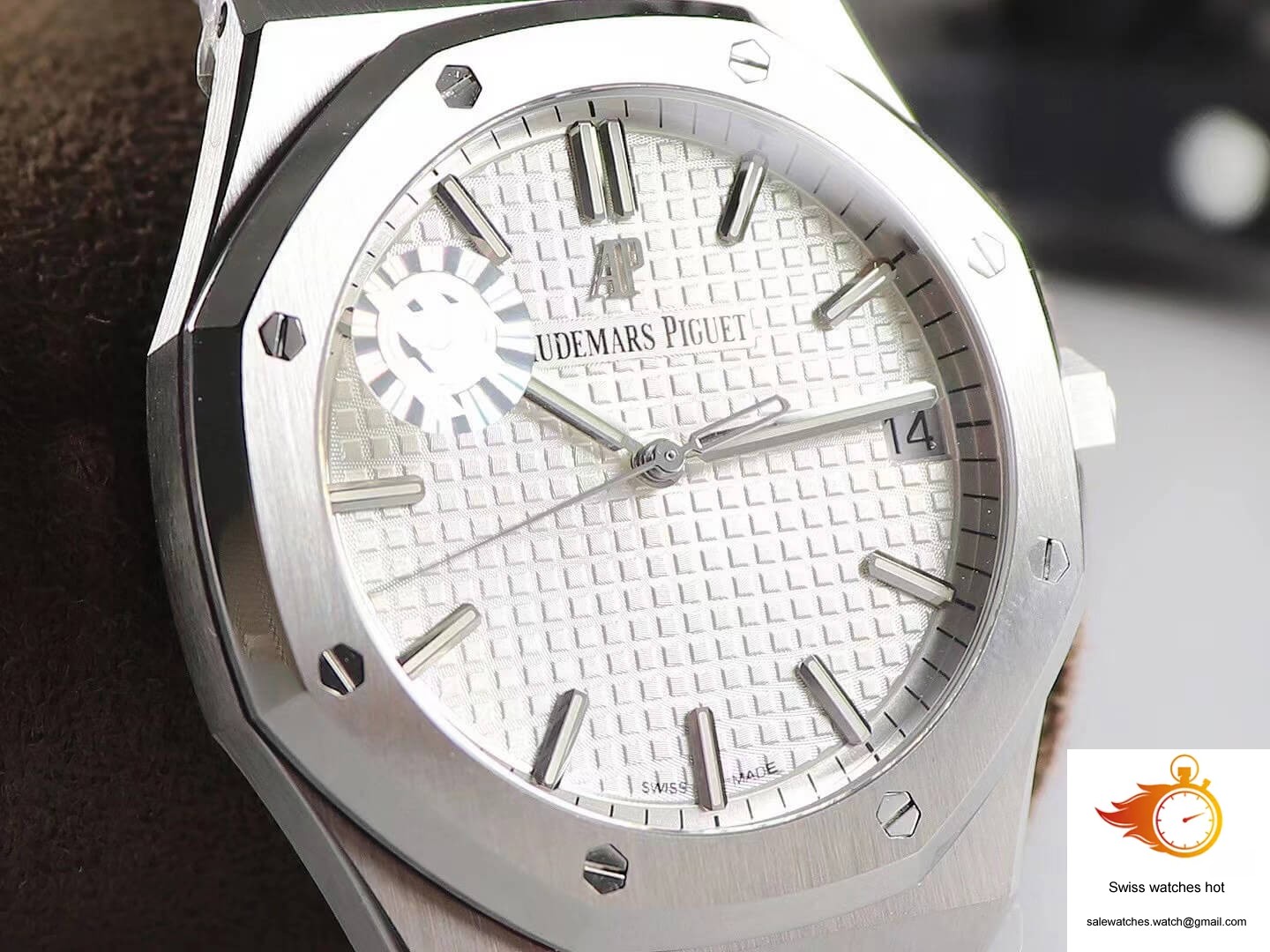 Audemars Piguet Royal Oak 15500ST.OO.1220ST.04 ZF Factory White Dial 3 Audemars Piguet Royal Oak 15500ST.OO.1220ST.04 ZF Factory White Dial 3