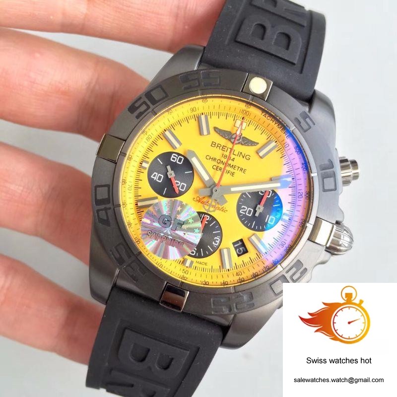 Breitling Chronomat 44 Blacksteel MB0111C3/I531/262S/M20DSA.2 GF Factory Yellow Dial 3 Breitling Chronomat 44 Blacksteel MB0111C3/I531/262S/M20DSA.2 GF Factory Yellow Dial 3