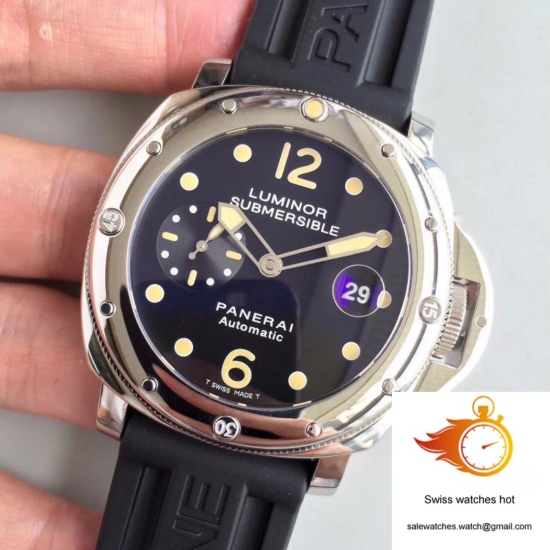 Panerai Luminor Submersible PAM024 V2 Black Dial 3 Panerai Luminor Submersible PAM024 V2 Black Dial 3