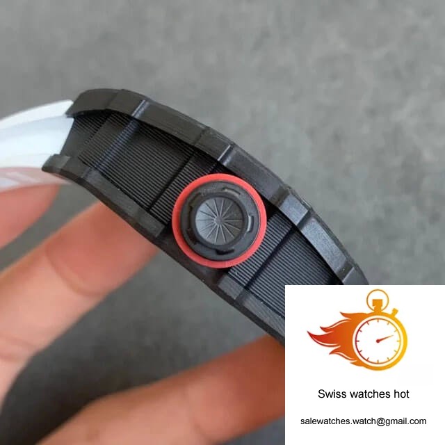 Richard Mille RM35-02 KV Factory V3 Carbon Fiber White Rubber Strap 4 Richard Mille RM35-02 KV Factory V3 Carbon Fiber White Rubber Strap 4