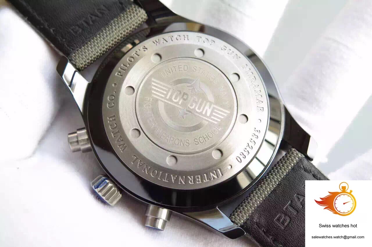 IWC Pilot IW388002 V6 Factory Charcoal Gray Dial 4 IWC Pilot IW388002 V6 Factory Charcoal Gray Dial 4