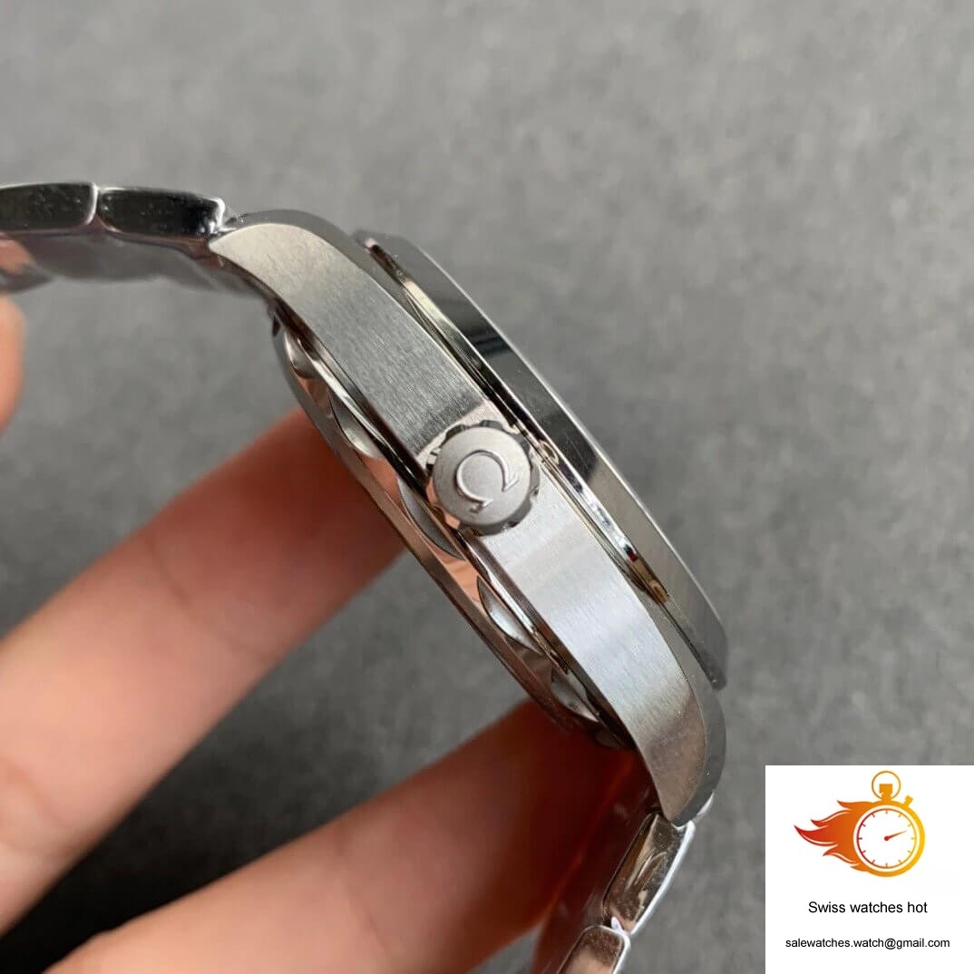 Omega Seamaster 220.10.41.21.10.001 VS Factory Stainless Steel 4 Omega Seamaster 220.10.41.21.10.001 VS Factory Stainless Steel 4