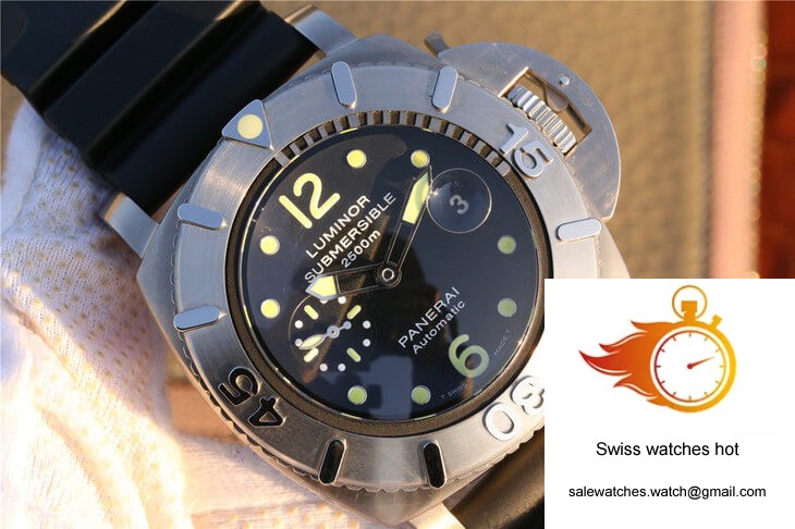 Panerai Submersible PAM 00194 VS Factory Black Dial 4 Panerai Submersible PAM 00194 VS Factory Black Dial 4