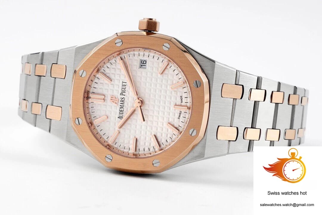 Audemars Piguet Royal Oak 77350SR.OO.1261SR.01 8F Factory Silver Dial 4 Audemars Piguet Royal Oak 77350SR.OO.1261SR.01 8F Factory Silver Dial 4