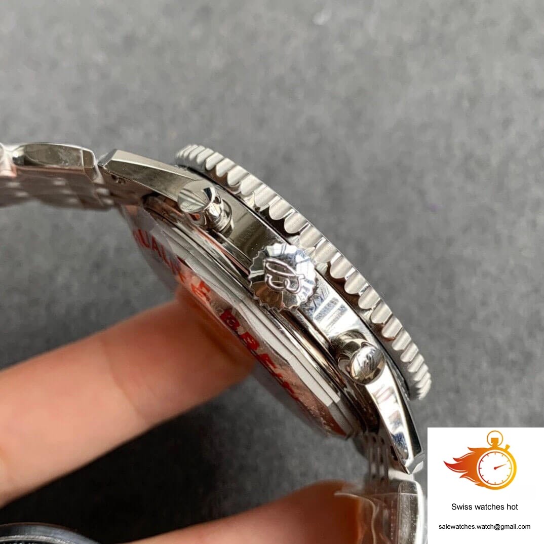 Breitling Navitimer 1 B01 AB0121211G1A1 GF Factory Silver Dial 4 Breitling Navitimer 1 B01 AB0121211G1A1 GF Factory Silver Dial 4