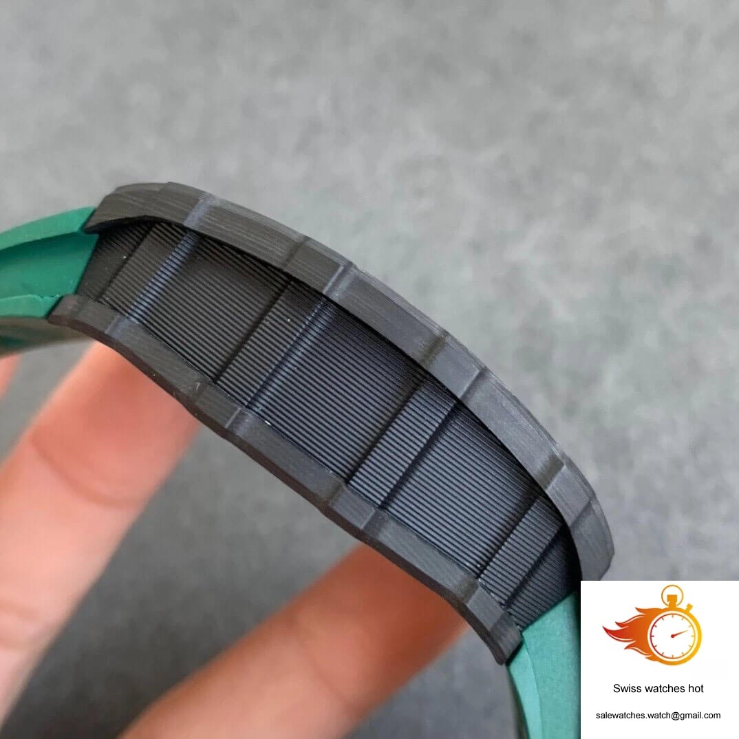 Richard Mille RM035-02 KV Factory V3 Carbon Fiber Green Strap 4 Richard Mille RM035-02 KV Factory V3 Carbon Fiber Green Strap 4