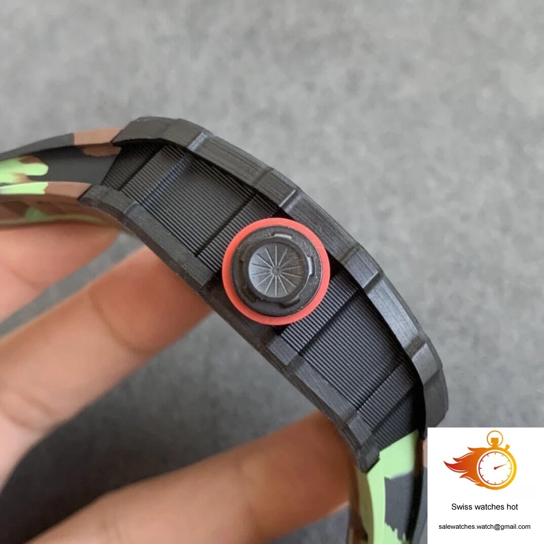 Richard Mille RM35-02 KV Factory V3 Carbon Fiber Camouflage Strap 4 Richard Mille RM35-02 KV Factory V3 Carbon Fiber Camouflage Strap 4