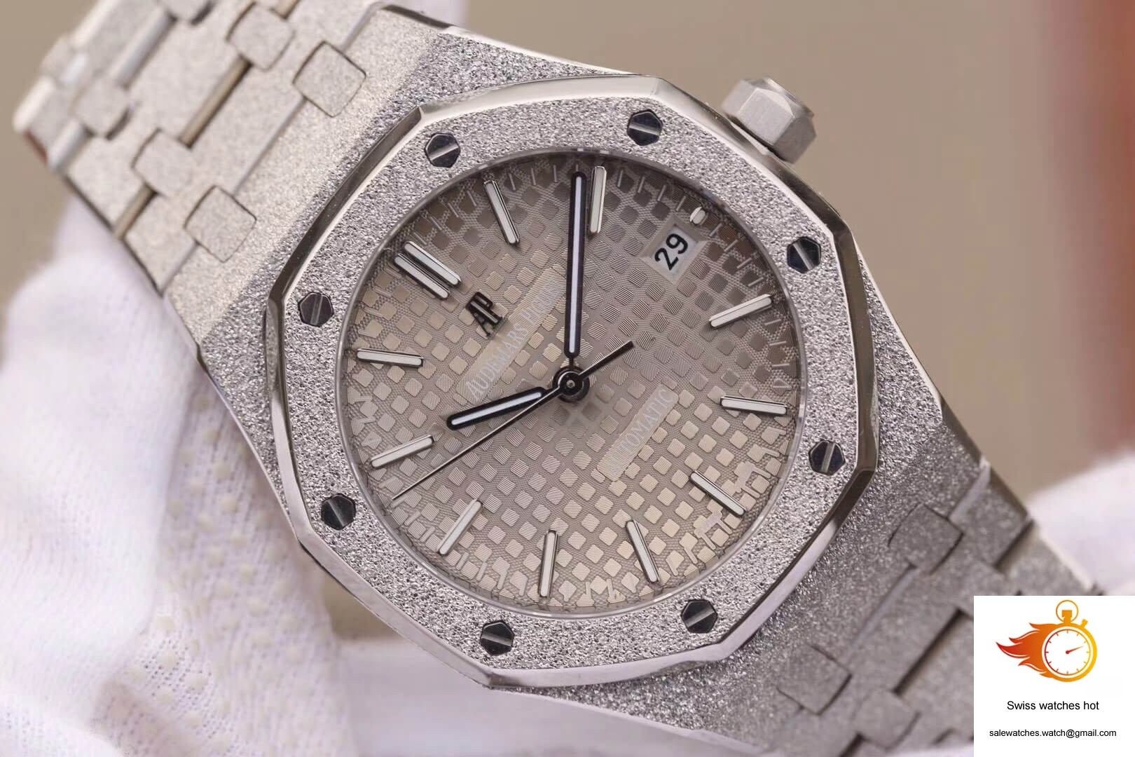 Audemars Piguet Royal Oak 15454BC.GG.1259BC.01 JH Factory Rhodium Dial 4 Audemars Piguet Royal Oak 15454BC.GG.1259BC.01 JH Factory Rhodium Dial 4