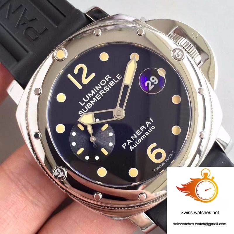 Panerai Luminor Submersible PAM024 V2 Black Dial 4 Panerai Luminor Submersible PAM024 V2 Black Dial 4