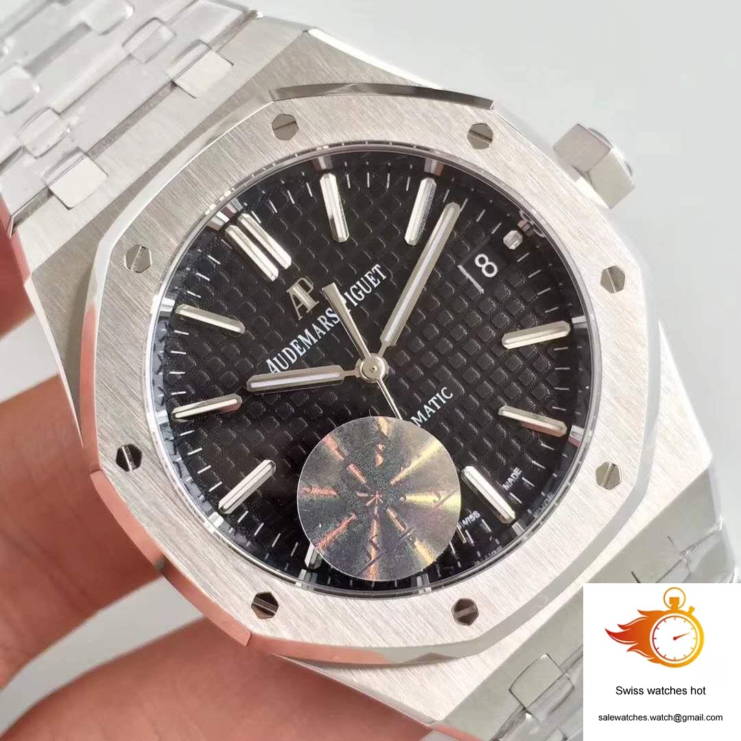 Audemars Piguet Royal Oak 15400ST.OO.1220ST.01 JF Factory V5 Black Dial 4 Audemars Piguet Royal Oak 15400ST.OO.1220ST.01 JF Factory V5 Black Dial 4