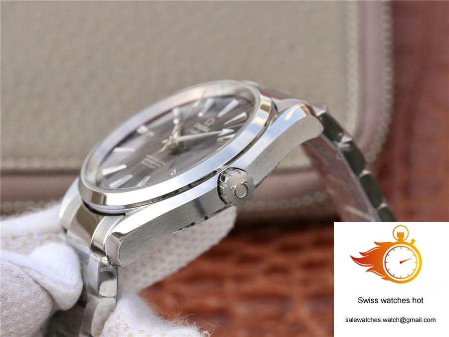 Omega Seamaster 231.10.42.21.03.001 VS Factory Blue Dial 5 Omega Seamaster 231.10.42.21.03.001 VS Factory Blue Dial 5