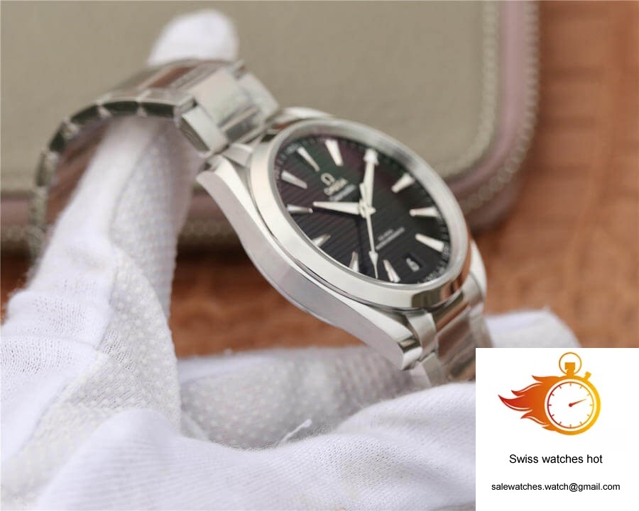 Omega Seamaster 220.10.41.21.01.001 VS Factory Black Dial 5 Omega Seamaster 220.10.41.21.01.001 VS Factory Black Dial 5