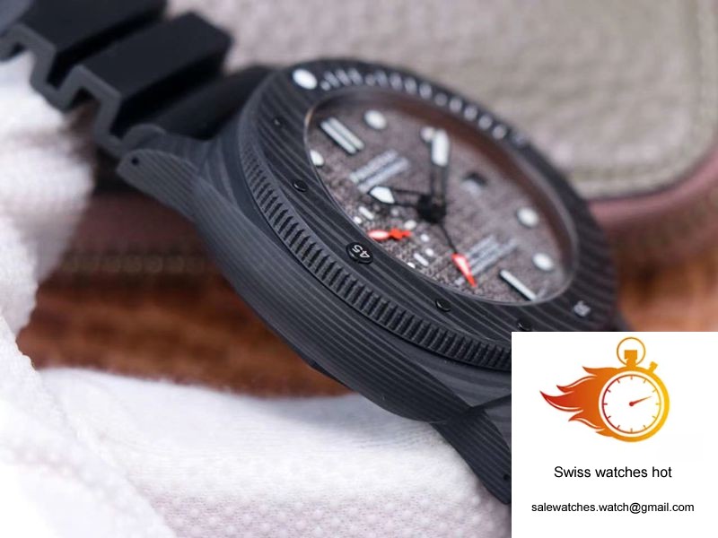 Panerai Submersible Luna Rossa PAM01039 VS Factory Black Carbon 5 Panerai Submersible Luna Rossa PAM01039 VS Factory Black Carbon 5