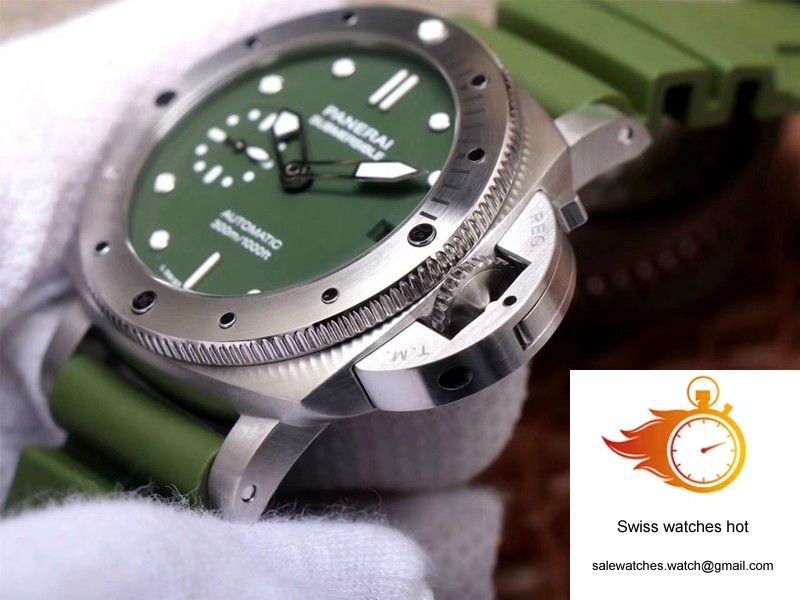 Panerai Submersible Verde Militare PAM1055 VS Factory Matte-Green Dial 5 Panerai Submersible Verde Militare PAM1055 VS Factory Matte-Green Dial 5