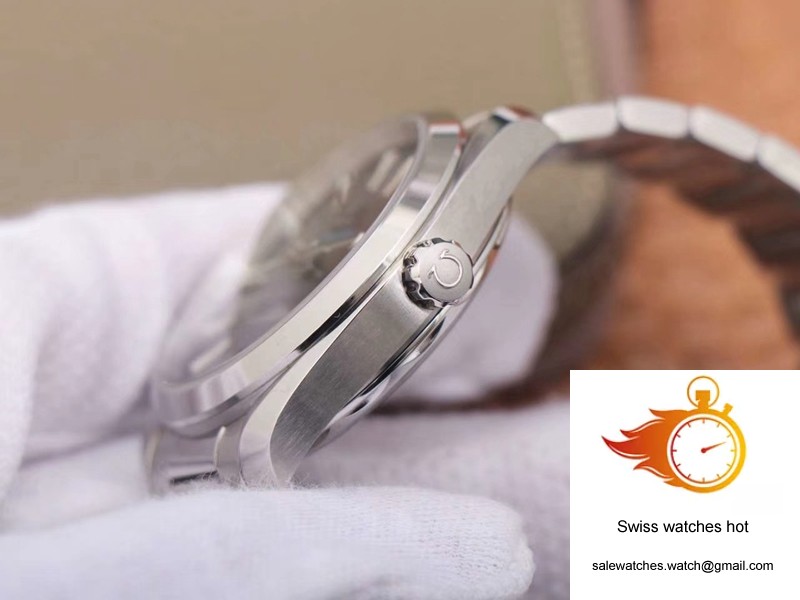 Omega Seamaster 220.10.41.21.03.001 VS Factory Blue Dial 5 Omega Seamaster 220.10.41.21.03.001 VS Factory Blue Dial 5