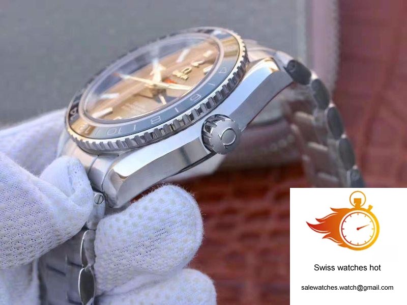 Omega Seamaster Planet Ocean 232.90.44.22.03.001 VS Factory Blue Dial 5 Omega Seamaster Planet Ocean 232.90.44.22.03.001 VS Factory Blue Dial 5