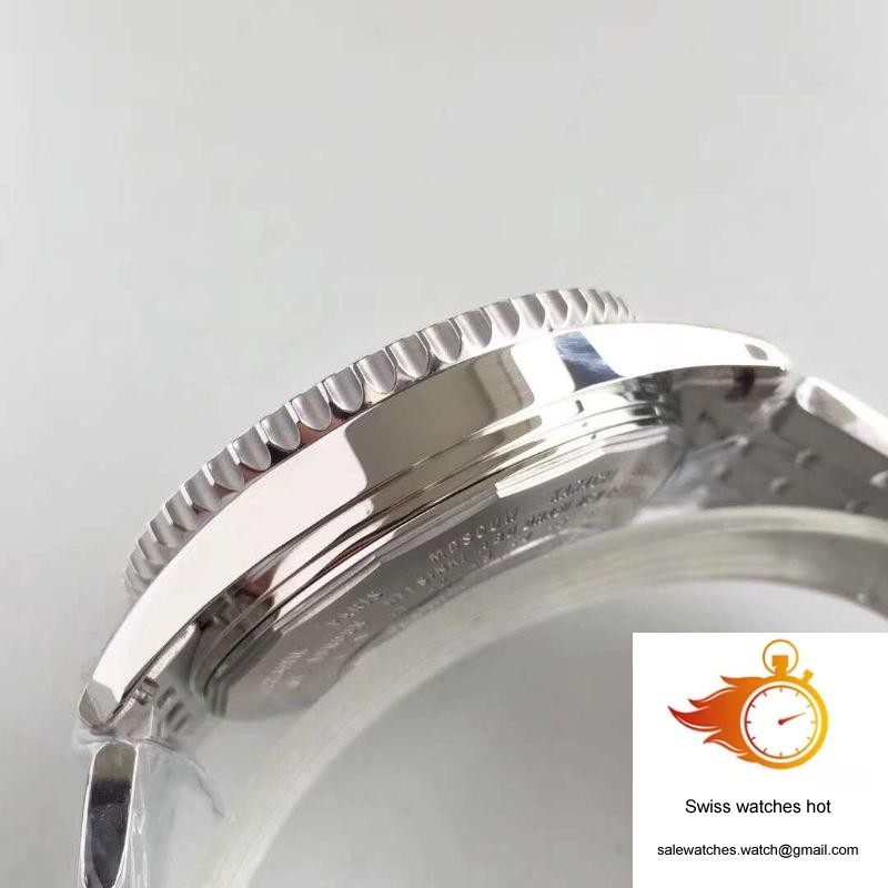 Breitling Navitimer World A2432212/G571-443A JF Factory White Dial 6 Breitling Navitimer World A2432212/G571-443A JF Factory White Dial 6