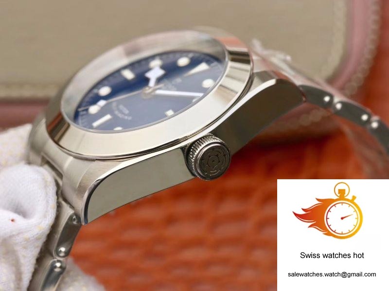 Tudor Heritage Black Bay M79540-0004 TW Factory Blue Dial 6 Tudor Heritage Black Bay M79540-0004 TW Factory Blue Dial 6