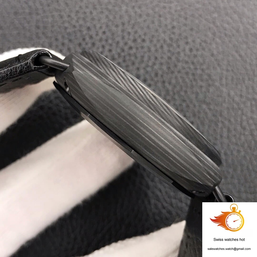 Panerai Radiomir PAM 00292 VS Factory Carbon Fiber Case 6 Panerai Radiomir PAM 00292 VS Factory Carbon Fiber Case 6