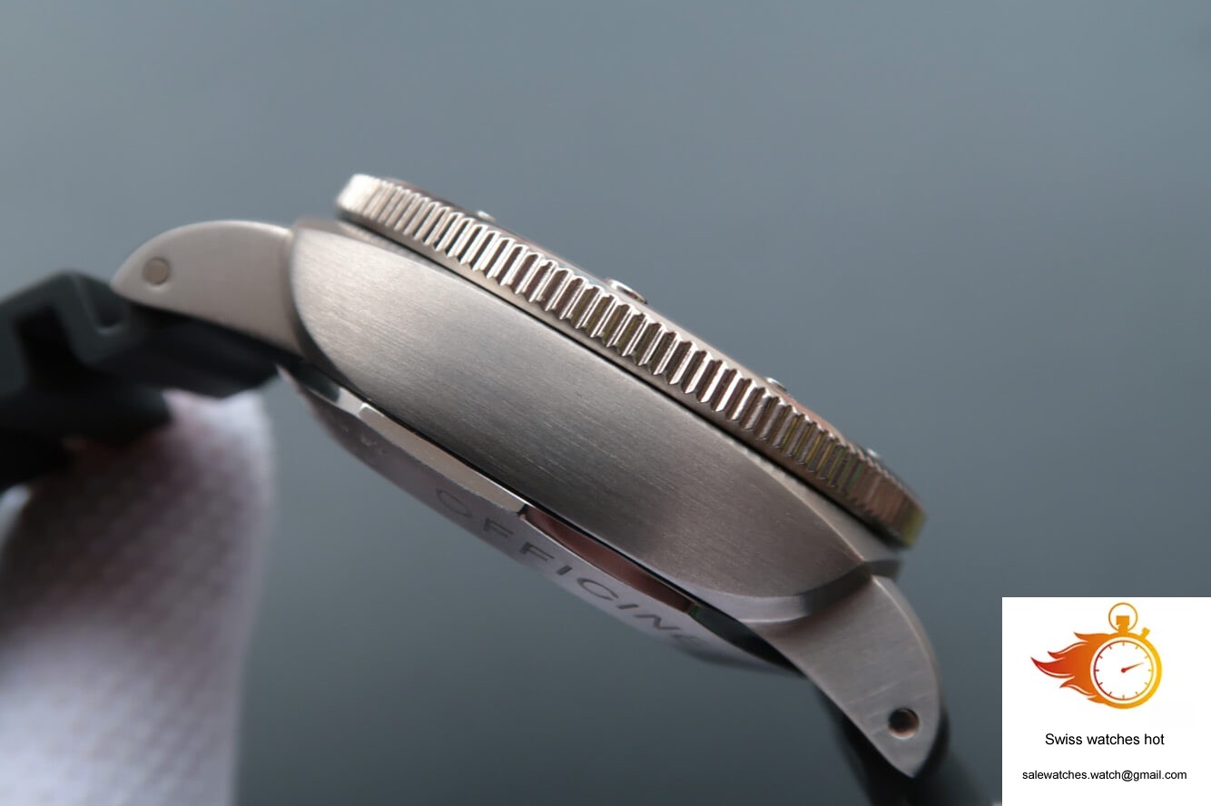 Panerai Luminor PAM00719 VS Factory Titanium Case 6 Panerai Luminor PAM00719 VS Factory Titanium Case 6