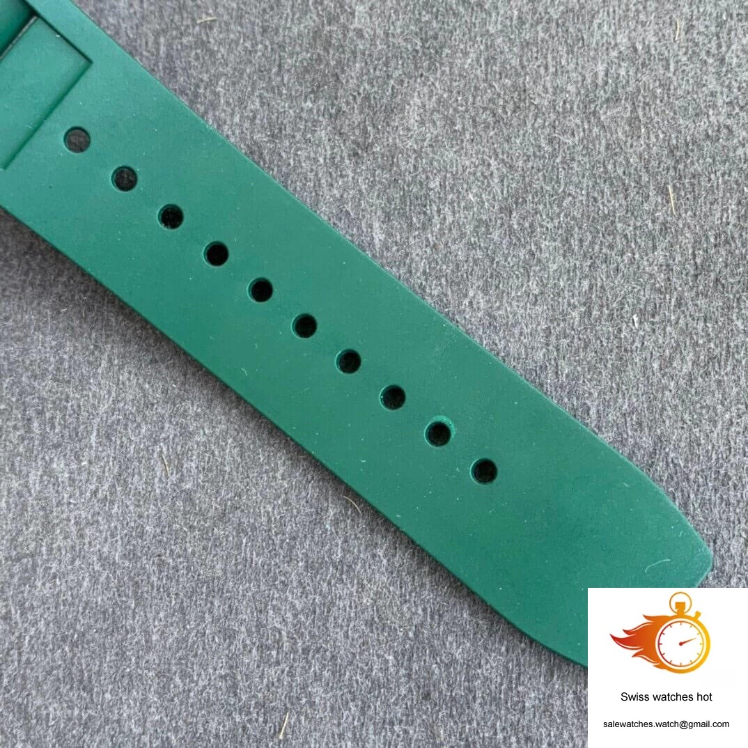 Richard Mille RM035-02 KV Factory V3 Carbon Fiber Green Strap 6 Richard Mille RM035-02 KV Factory V3 Carbon Fiber Green Strap 6