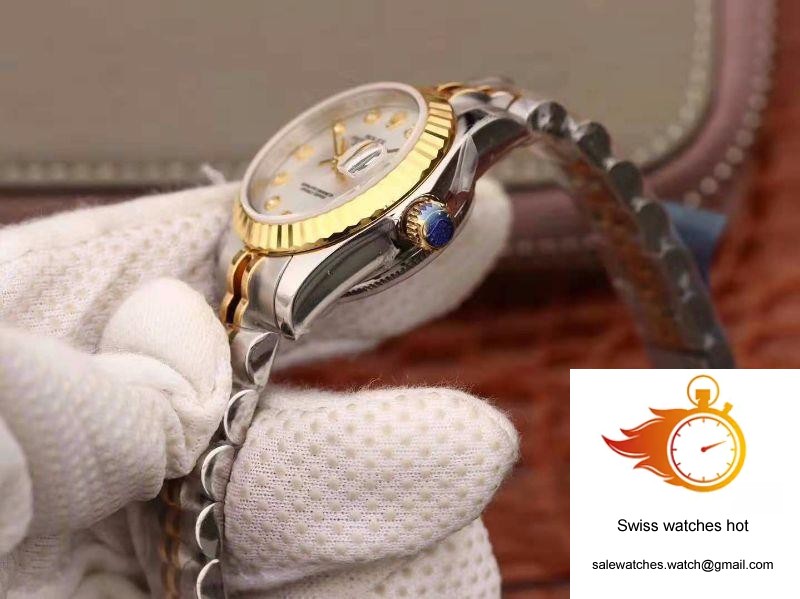 Rolex Lady Datejust 18K Gold 28MM Silver Dial 6 Rolex Lady Datejust 18K Gold 28MM Silver Dial 6