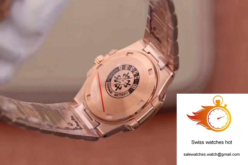 Patek Philippe Nautilus Ladies 7010/1R-011 Silver Dial 7 Patek Philippe Nautilus Ladies 7010/1R-011 Silver Dial 7