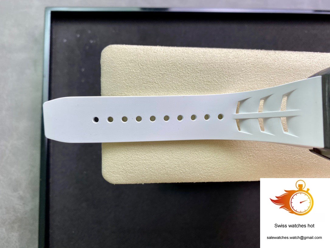 Richard Mille RM011 KV Factory Carbon Fiber White Rubber Strap 8 Richard Mille RM011 KV Factory Carbon Fiber White Rubber Strap 8