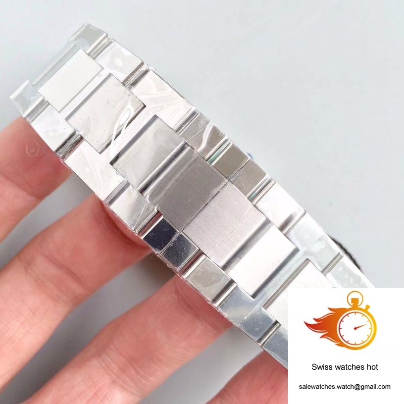 Cartier Tank Solo XL Automatic W5200028 ZF Factory White Dial 8 Cartier Tank Solo XL Automatic W5200028 ZF Factory White Dial 8
