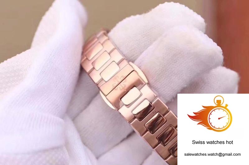 Patek Philippe Nautilus Ladies 7010/1R-011 Silver Dial 8 Patek Philippe Nautilus Ladies 7010/1R-011 Silver Dial 8