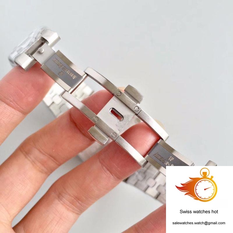 Audemars Piguet Royal Oak Offshore Panda 26170ST.OO.D101CR.02 JF Factory V2 White Dial 9 Audemars Piguet Royal Oak Offshore Panda 26170ST.OO.D101CR.02 JF Factory V2 White Dial 9