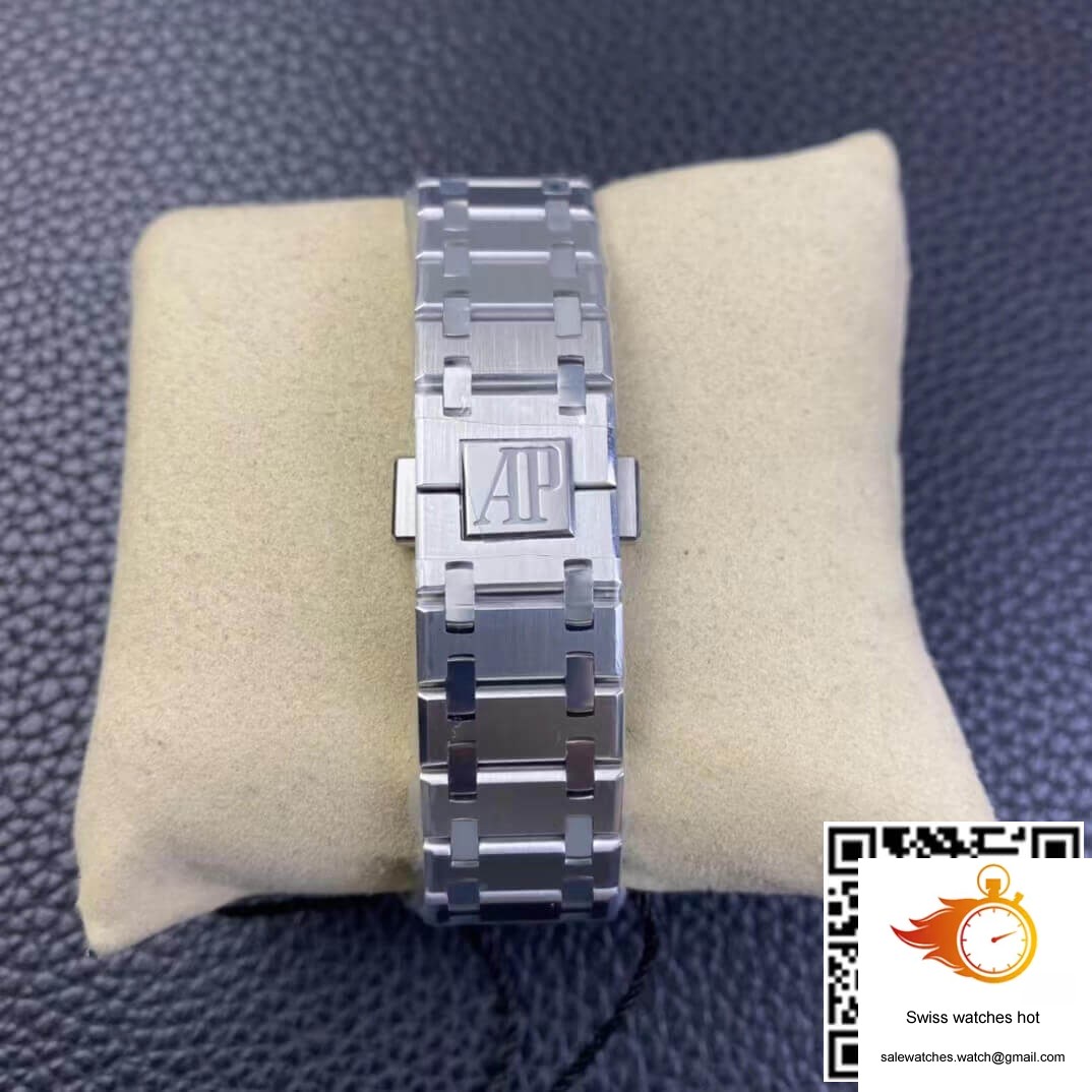 Audemars Piguet Royal Oak 15202IP.OO.1240IP.01 ZF Factory Smoked Blue Dial 9 Audemars Piguet Royal Oak 15202IP.OO.1240IP.01 ZF Factory Smoked Blue Dial 9