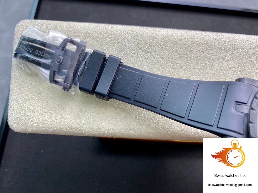 Roger Dubuis Excalibur DBEX0577 BBR Factory Tourbillon Carbon Fiber Case 9 Roger Dubuis Excalibur DBEX0577 BBR Factory Tourbillon Carbon Fiber Case 9