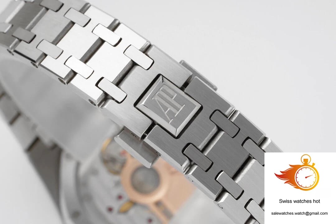 Audemars Piguet Royal Oak 77350ST.OO.1261ST.01 8F Factory Silver Dial 9 Audemars Piguet Royal Oak 77350ST.OO.1261ST.01 8F Factory Silver Dial 9